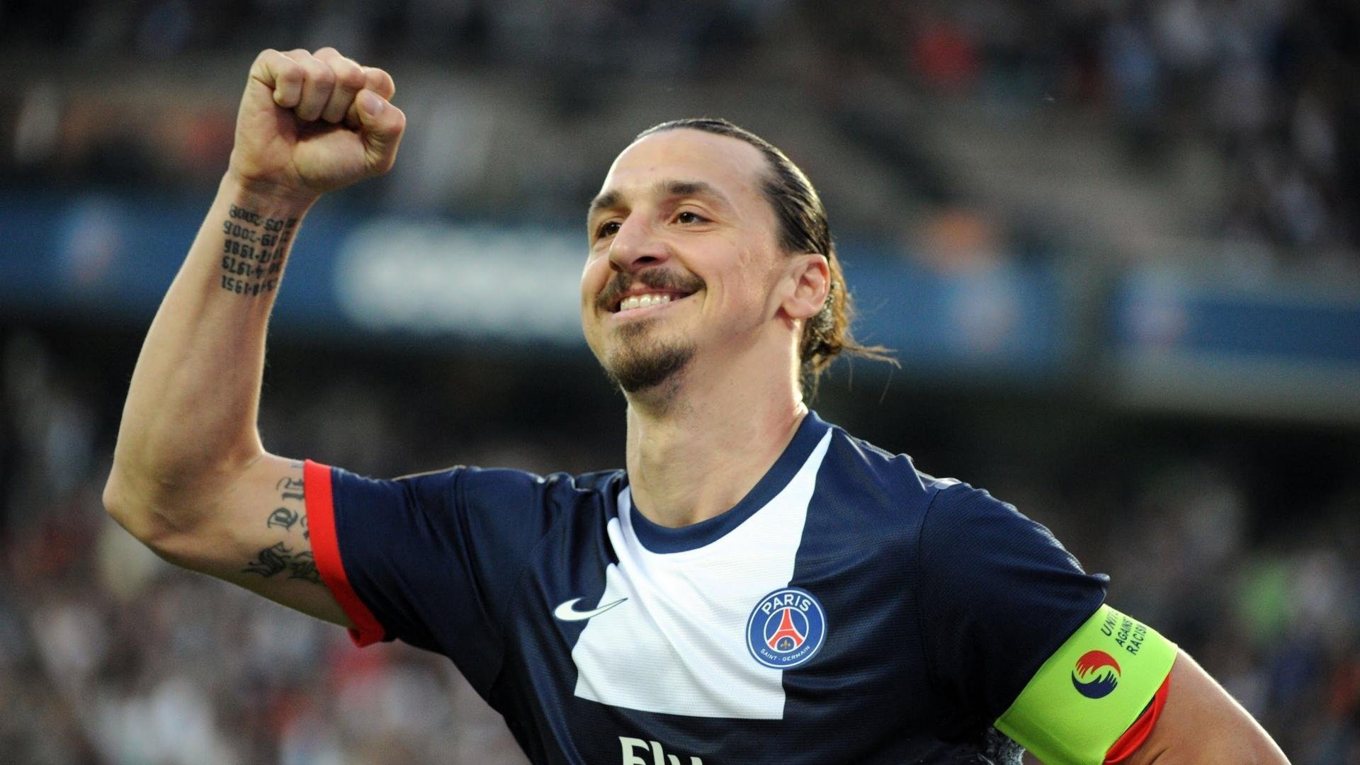 中国网球新星郑钦文闯入八强,再创个人纪录,7月27日出生的人命运怎么样